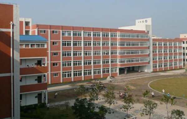 泸州市电子机械学校